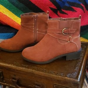 Women's 7.5 W SJB DALIAN COGNAC ANKLE BOOTS